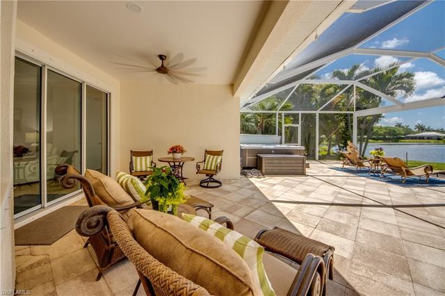 2612 Stonyhill CT, Cape Coral, FL 33991
