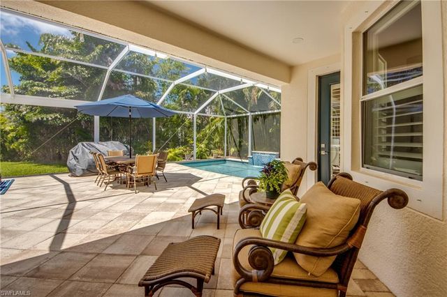 2612 Stonyhill CT, Cape Coral, FL 33991