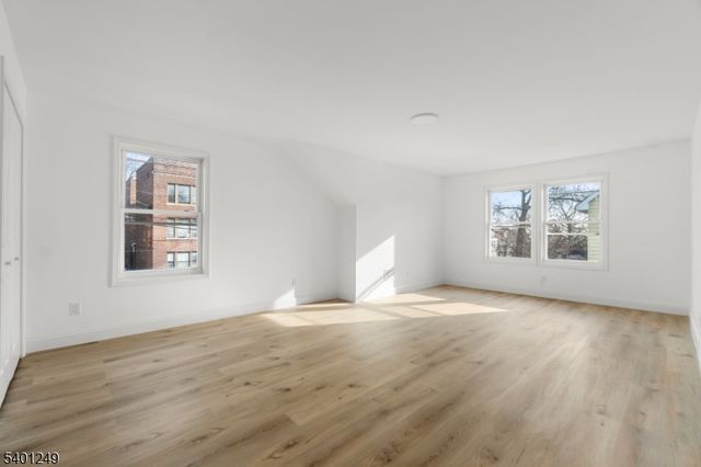 390 Clinton Pl, Newark City, NJ 07112