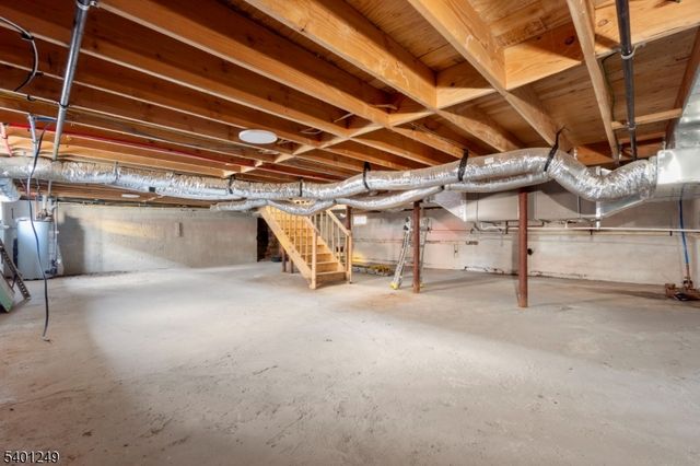 390 Clinton Pl, Newark City, NJ 07112