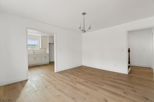 390 Clinton Pl, Newark City, NJ 07112