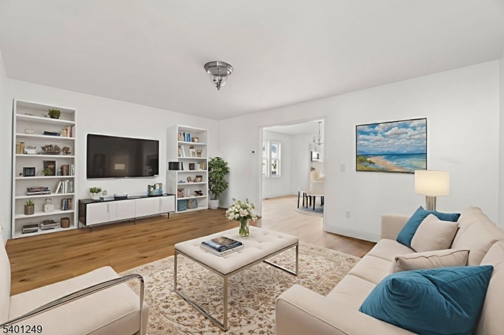 390 Clinton Pl, Newark City, NJ 07112 — photo 4