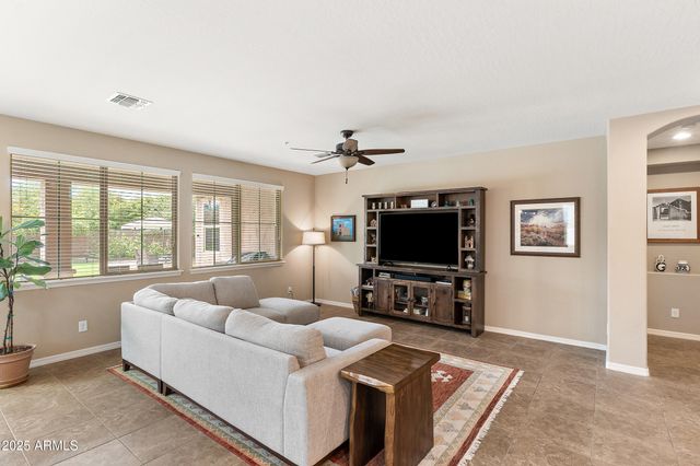 475 E Torrey Pines Place, Chandler, AZ 85249