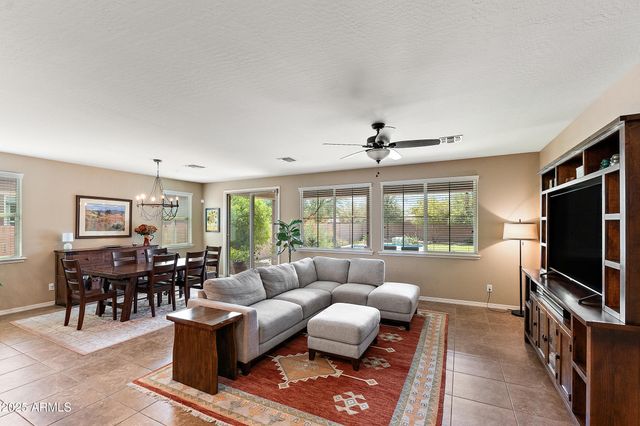 475 E Torrey Pines Place, Chandler, AZ 85249