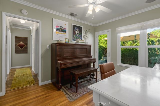 17641 Kittridge, Lake Balboa, CA 91406