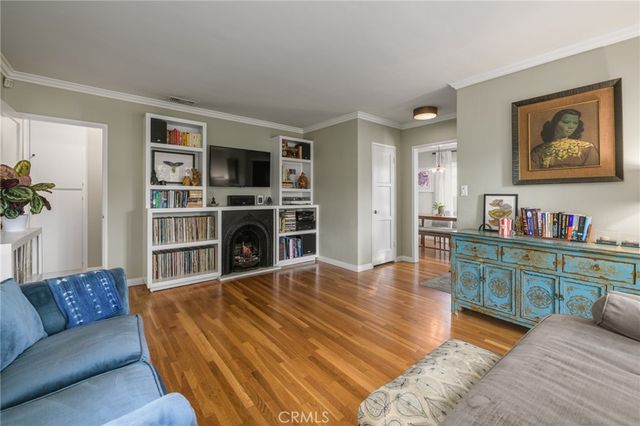 17641 Kittridge, Lake Balboa, CA 91406