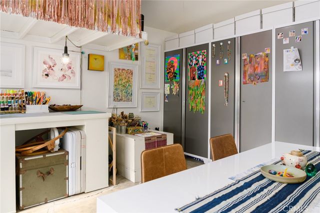 17641 Kittridge, Lake Balboa, CA 91406