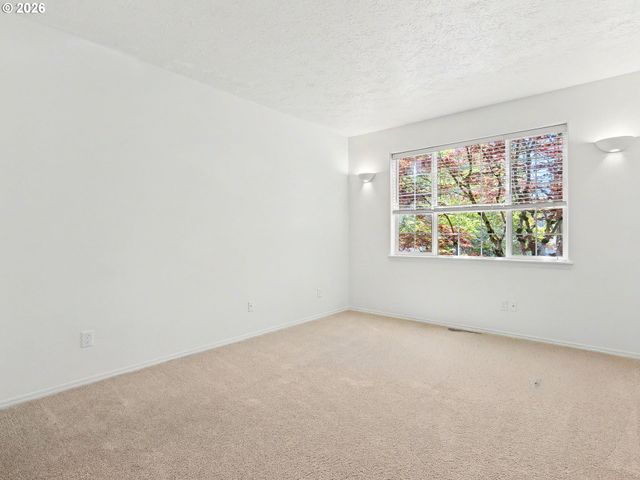14439 Se OREGON TRAIL Dr, Clackamas, OR 97015