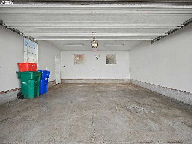 14439 Se OREGON TRAIL Dr, Clackamas, OR 97015