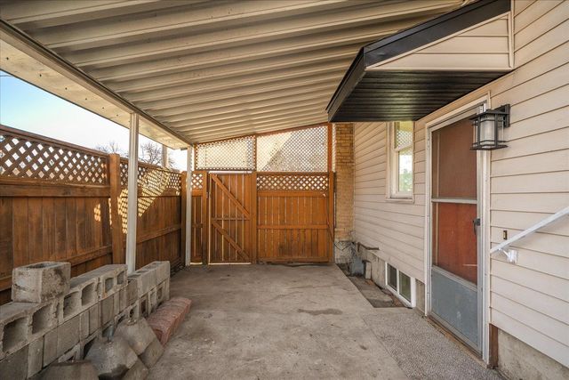 1327 E Lacrosse Ave, Spokane, WA 99207