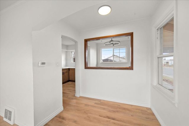 1327 E Lacrosse Ave, Spokane, WA 99207