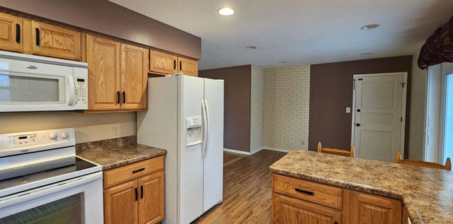 1608 Briarwood Drive, Carbondale, IL 62901