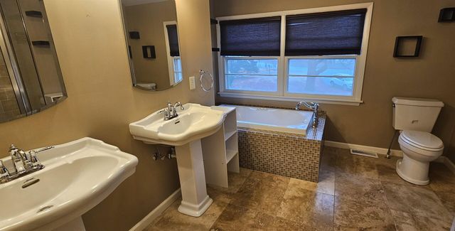 1608 Briarwood Drive, Carbondale, IL 62901