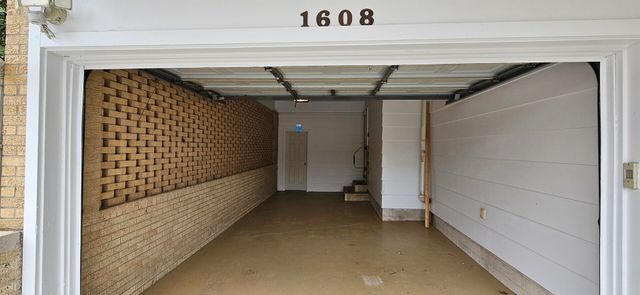 1608 Briarwood Drive, Carbondale, IL 62901