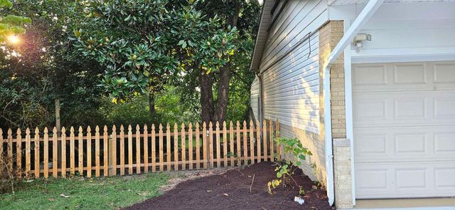 1608 Briarwood Drive, Carbondale, IL 62901