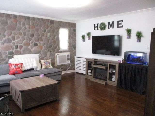 32 Newman Ave, Nutley Twp., NJ 07110