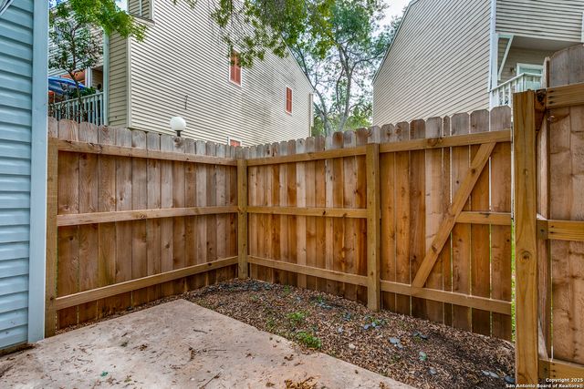 12273 Apricot Dr, San Antonio, TX 78247