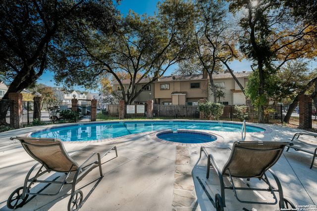 12273 Apricot Dr, San Antonio, TX 78247