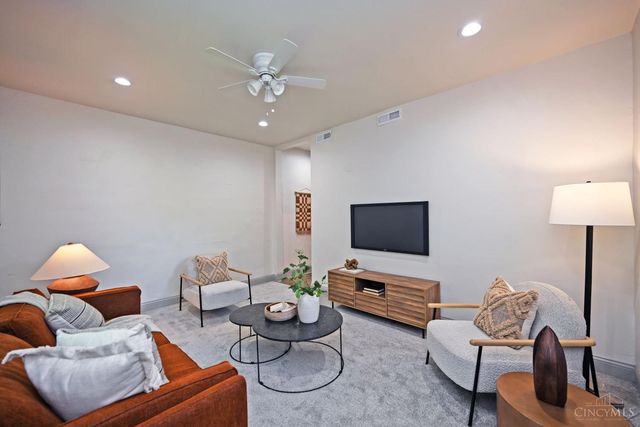 3514 Hudson Avenue, Cincinnati, OH 45207