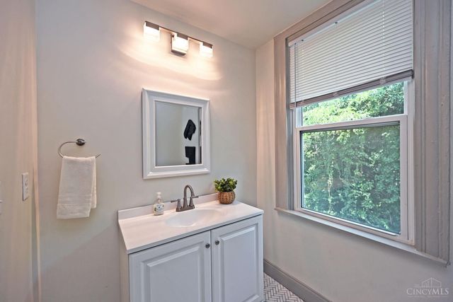 3514 Hudson Avenue, Cincinnati, OH 45207