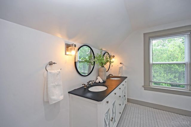 3514 Hudson Avenue, Cincinnati, OH 45207