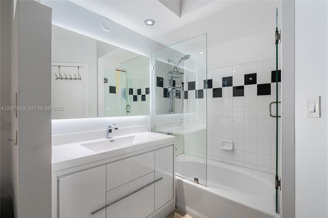 1330 West Ave 2107, Miami Beach, FL 33139