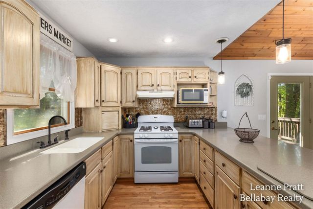2575 Heath Road, Hastings, MI 49058