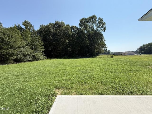 86 Harvest Hills Lane, Dunn, NC 28334
