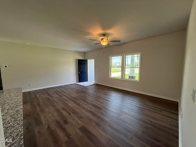 86 Harvest Hills Lane, Dunn, NC 28334