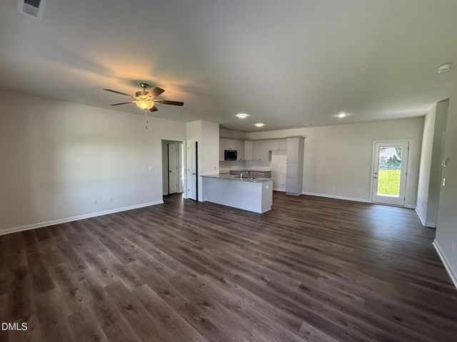 86 Harvest Hills Lane, Dunn, NC 28334