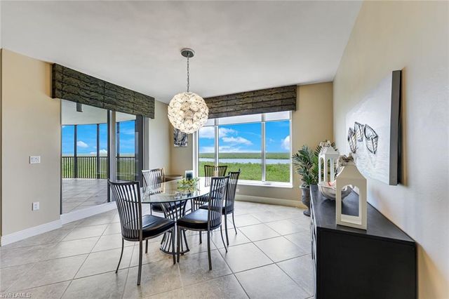 1050 Borghese LN 605, Naples, FL 34114