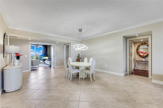 1050 Borghese LN 605, Naples, FL 34114