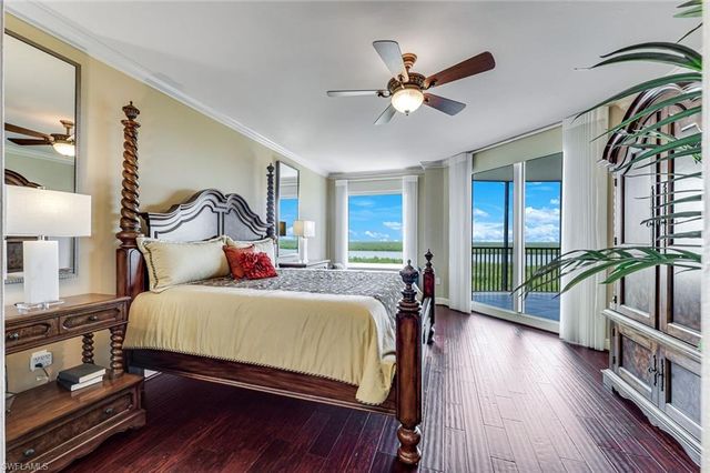 1050 Borghese LN 605, Naples, FL 34114