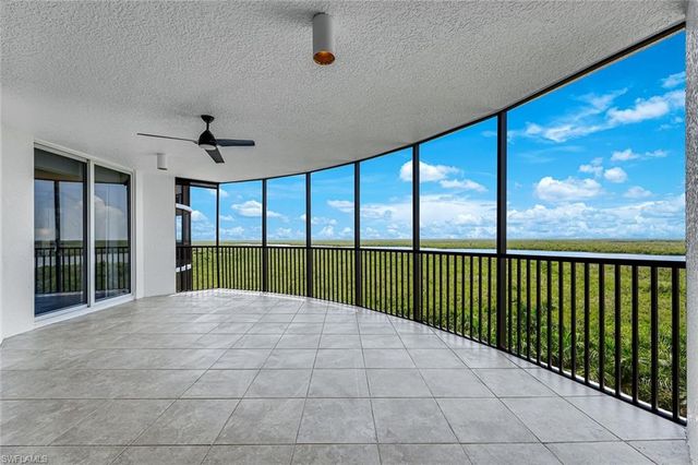 1050 Borghese LN 605, Naples, FL 34114