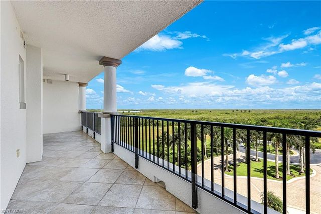 1050 Borghese LN 605, Naples, FL 34114