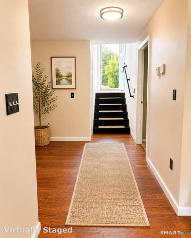 74 Hollister Way South 74, Glastonbury, CT 06033
