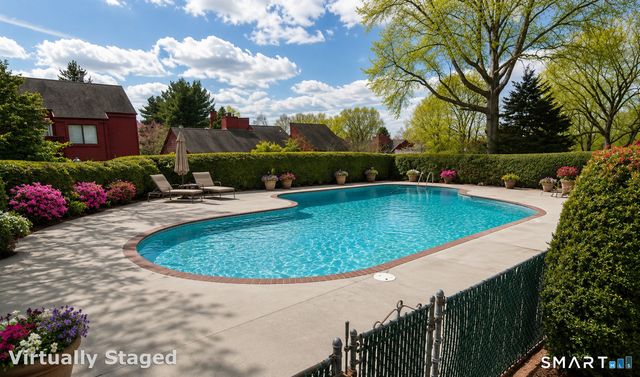 74 Hollister Way South 74, Glastonbury, CT 06033