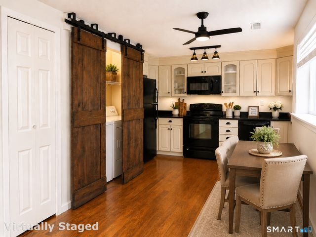 74 Hollister Way South 74, Glastonbury, CT 06033