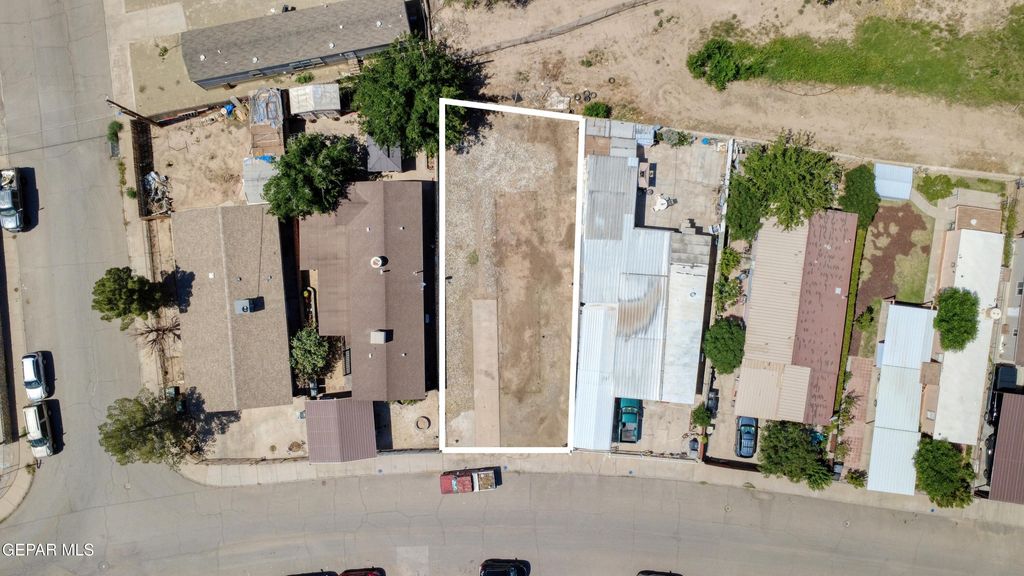 9729 LANDGREN Drive, El Paso, TX 79927
