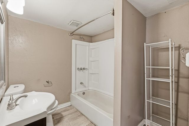 1928 Doris Place 1, Los Lunas, NM 87031