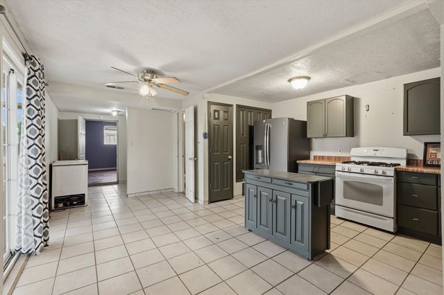 1928 Doris Place 1, Los Lunas, NM 87031