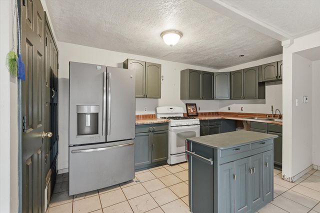 1928 Doris Place 1, Los Lunas, NM 87031