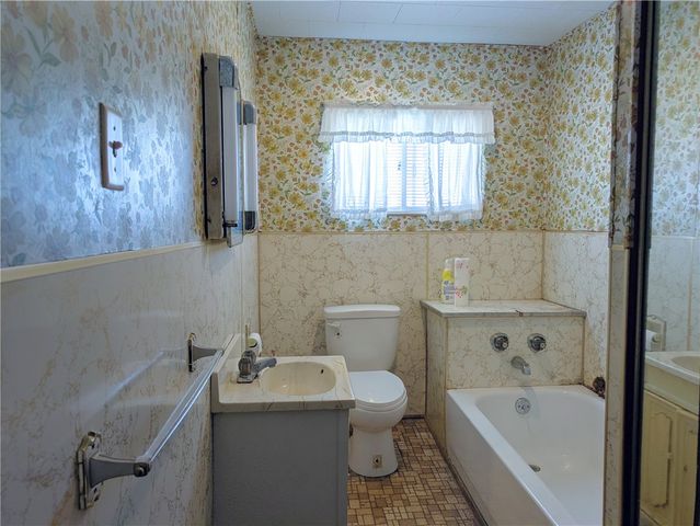 214 Jennings Ave, Scottdale, PA 15683