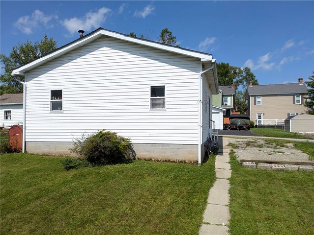 214 Jennings Ave, Scottdale, PA 15683