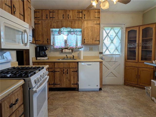 214 Jennings Ave, Scottdale, PA 15683
