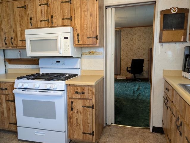 214 Jennings Ave, Scottdale, PA 15683
