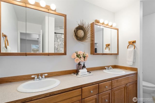 1180 E Trails End Drive, Belfair, WA 98528