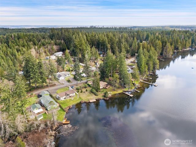 1180 E Trails End Drive, Belfair, WA 98528