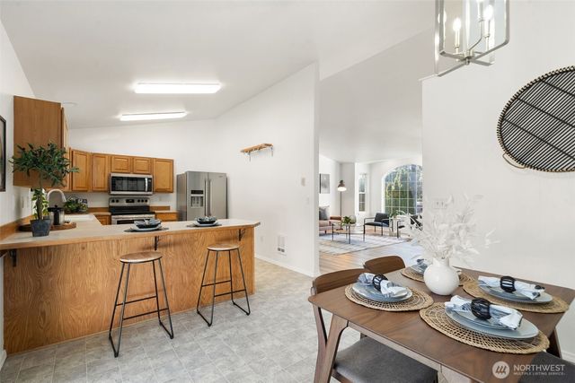 1180 E Trails End Drive, Belfair, WA 98528