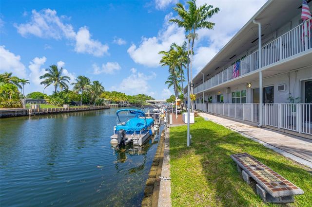 2225 NE 123rd St 102, North Miami, FL 33181